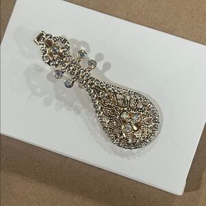 Elegant Gold and Rhinestone Mandolin Guitar Hairclip